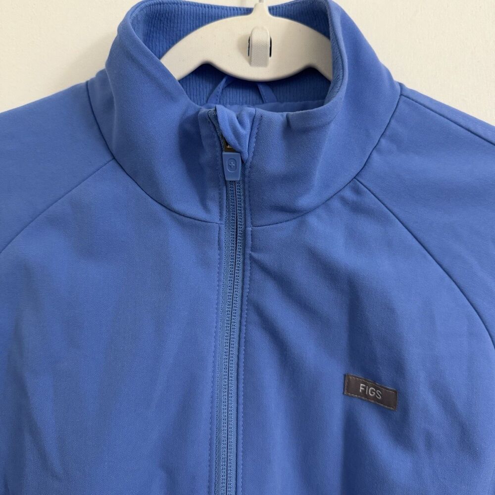 Figs Women's Utility Jacket in Bright Blue - Picture 5 of 10